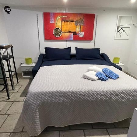 Loft 24 Bed & Breakfast Бриндизи Екстериор снимка