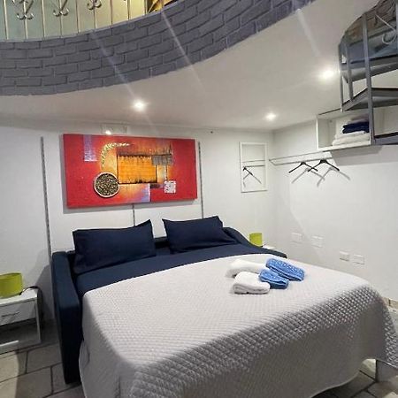 Loft 24 Bed & Breakfast Бриндизи Екстериор снимка