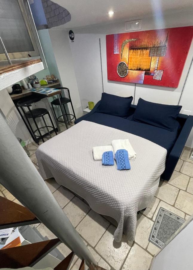 Loft 24 Bed & Breakfast Бриндизи Екстериор снимка