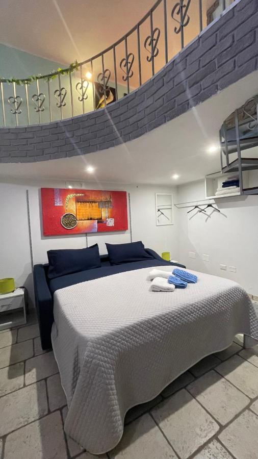 Loft 24 Bed & Breakfast Бриндизи Екстериор снимка