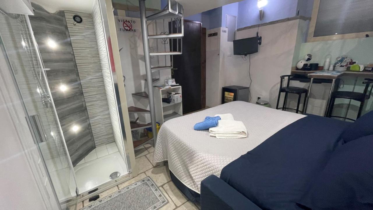 Loft 24 Bed & Breakfast Бриндизи Екстериор снимка